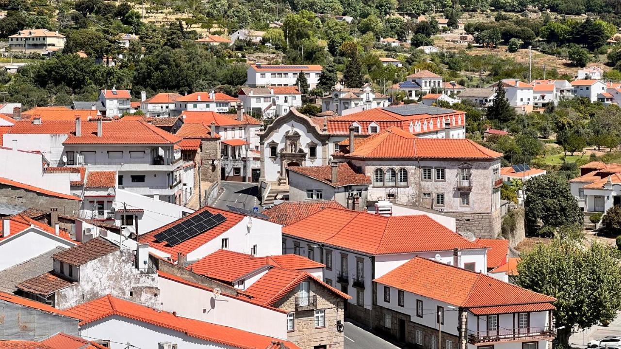Casa Da Vila - Apartamento Duplex Alpedrinha Eksteriør bilde